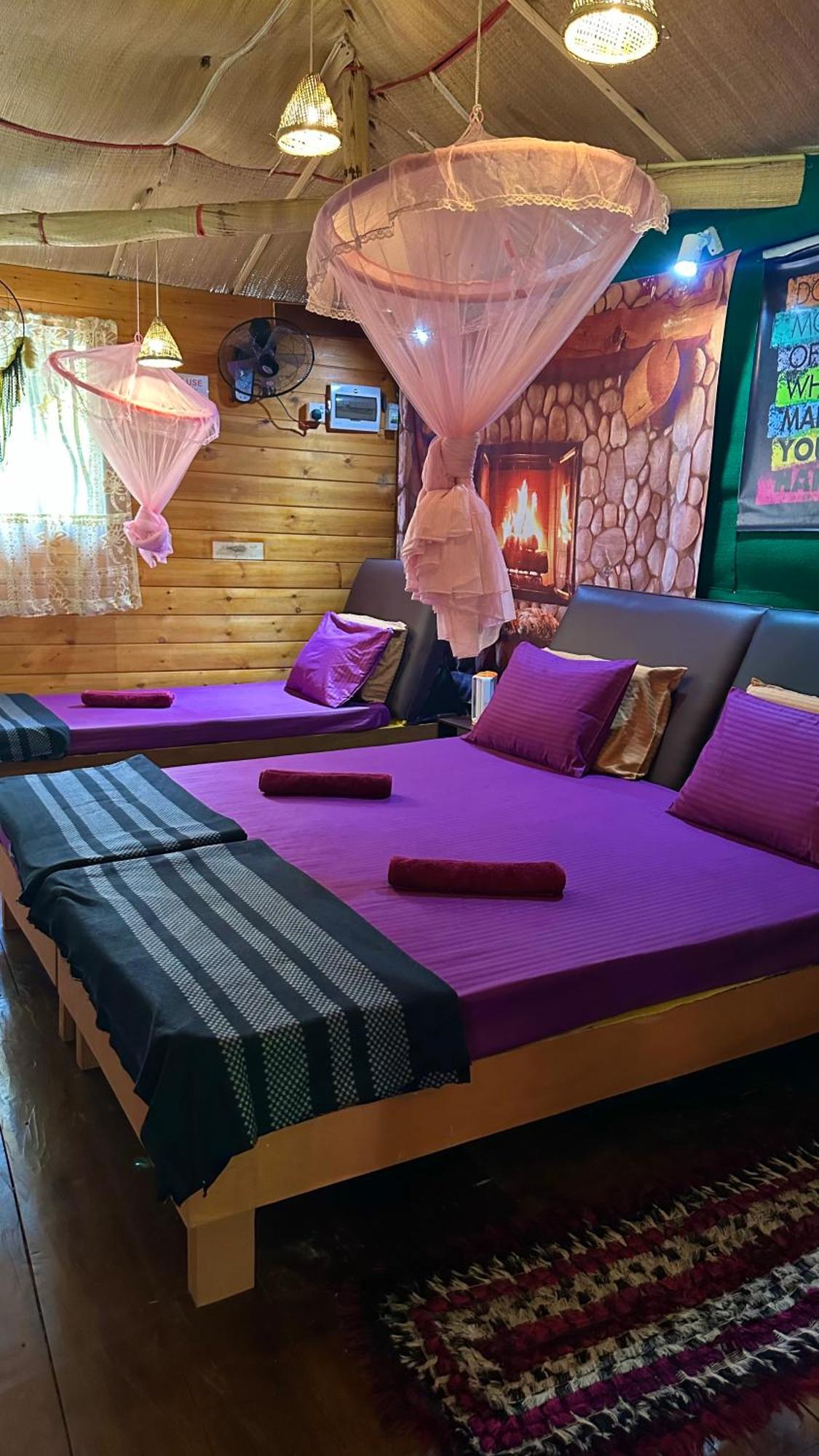A Lounge Hostel And Cafe Елла Екстер'єр фото