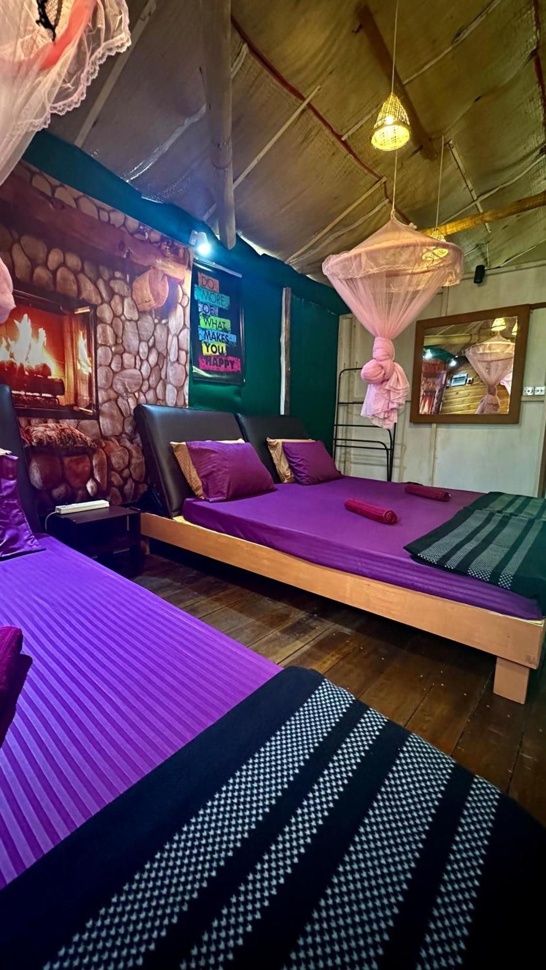 A Lounge Hostel And Cafe Елла Екстер'єр фото